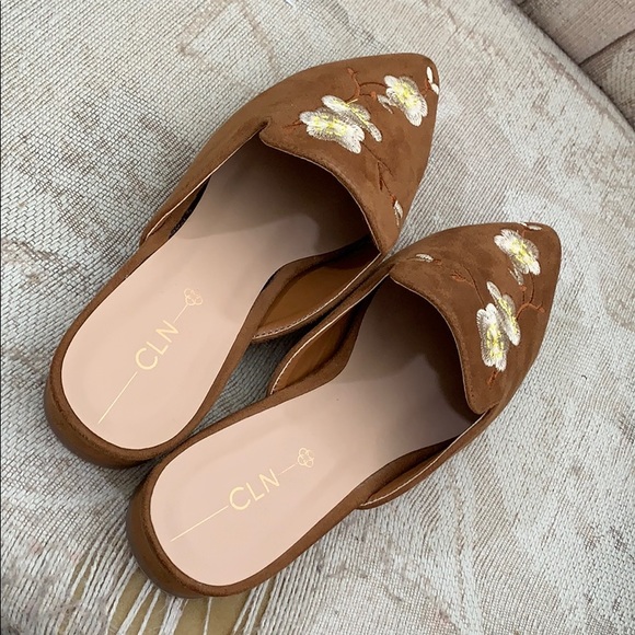 Slip ons - Picture 2 of 5